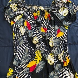 Cute dress. Comfy, worn once. Perfect for warm weather